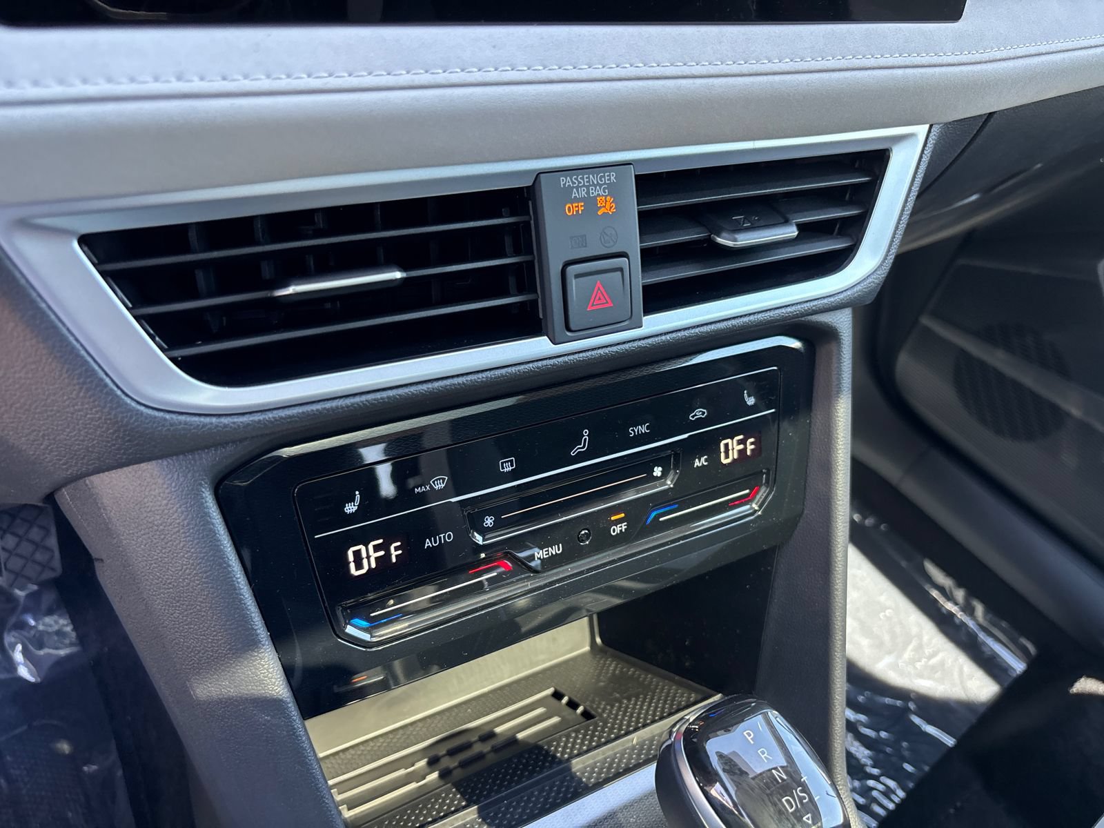 New 2026 Volkswagen Taos SE AWD/4WD image 21