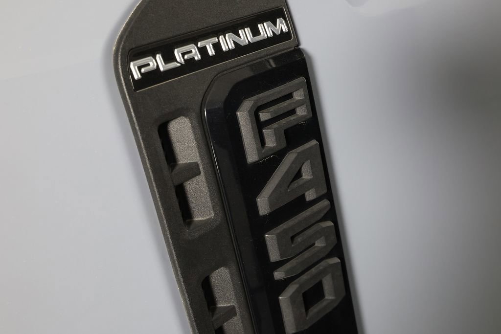 Used 2025 Ford F450 Platinum w/ FX4 Off-Road Package image 60