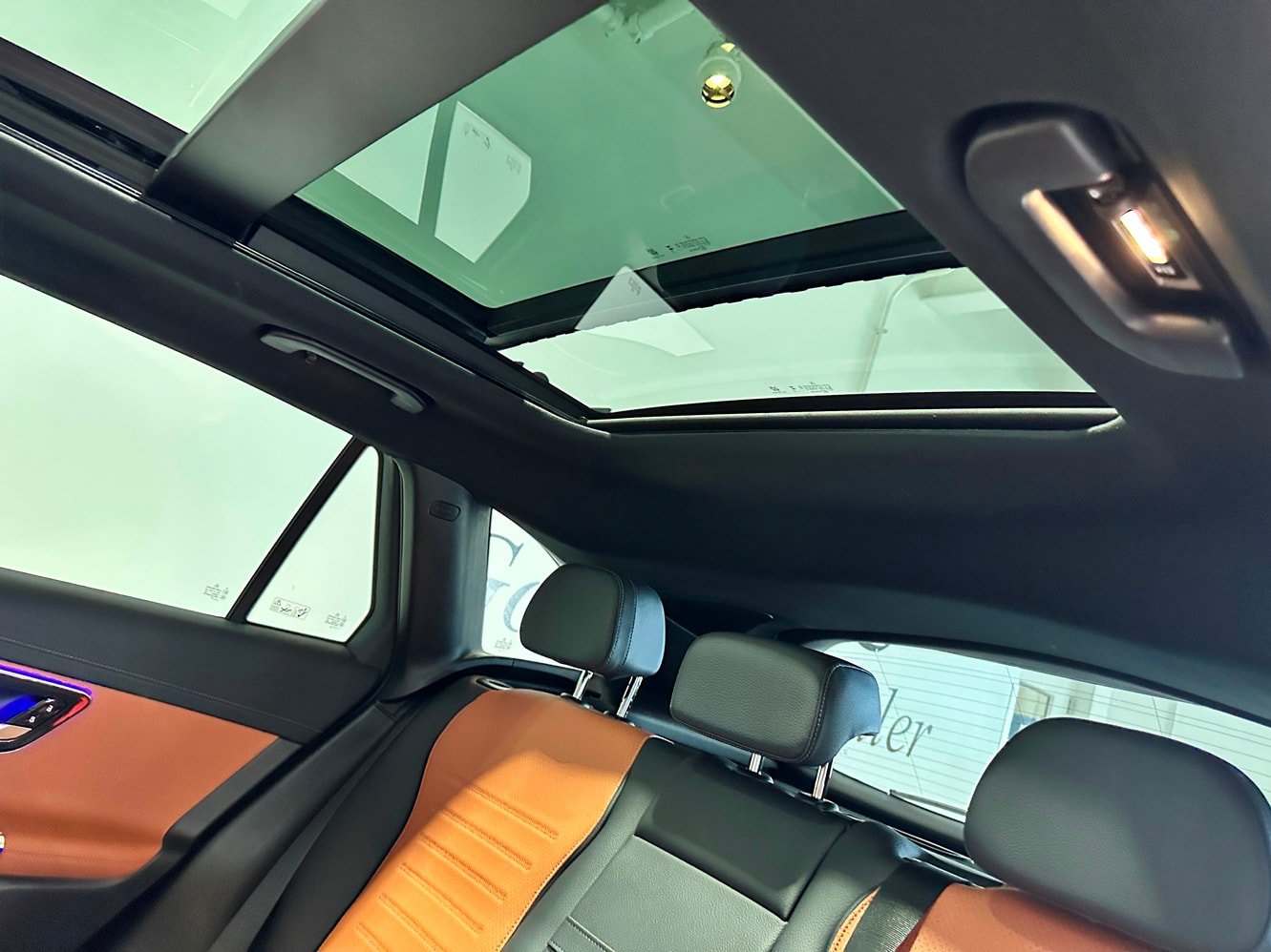 Certified 2025 Mercedes-Benz GLC 350e 4MATIC image 32