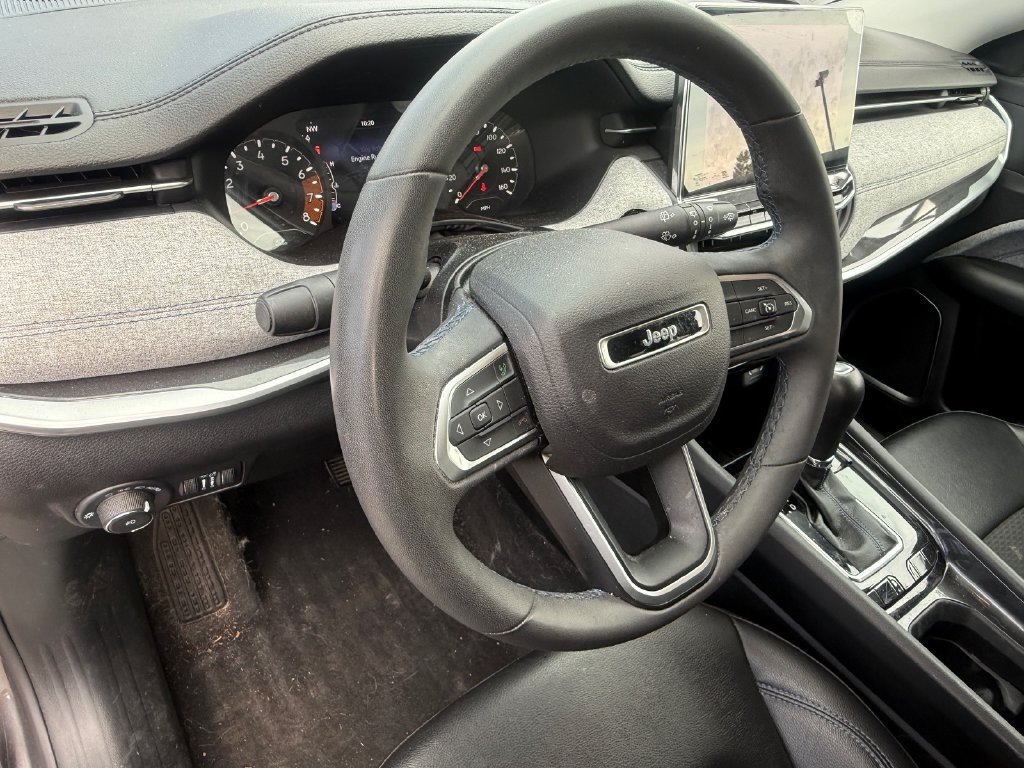 Used 2022 Jeep Compass Latitude FWD image 14
