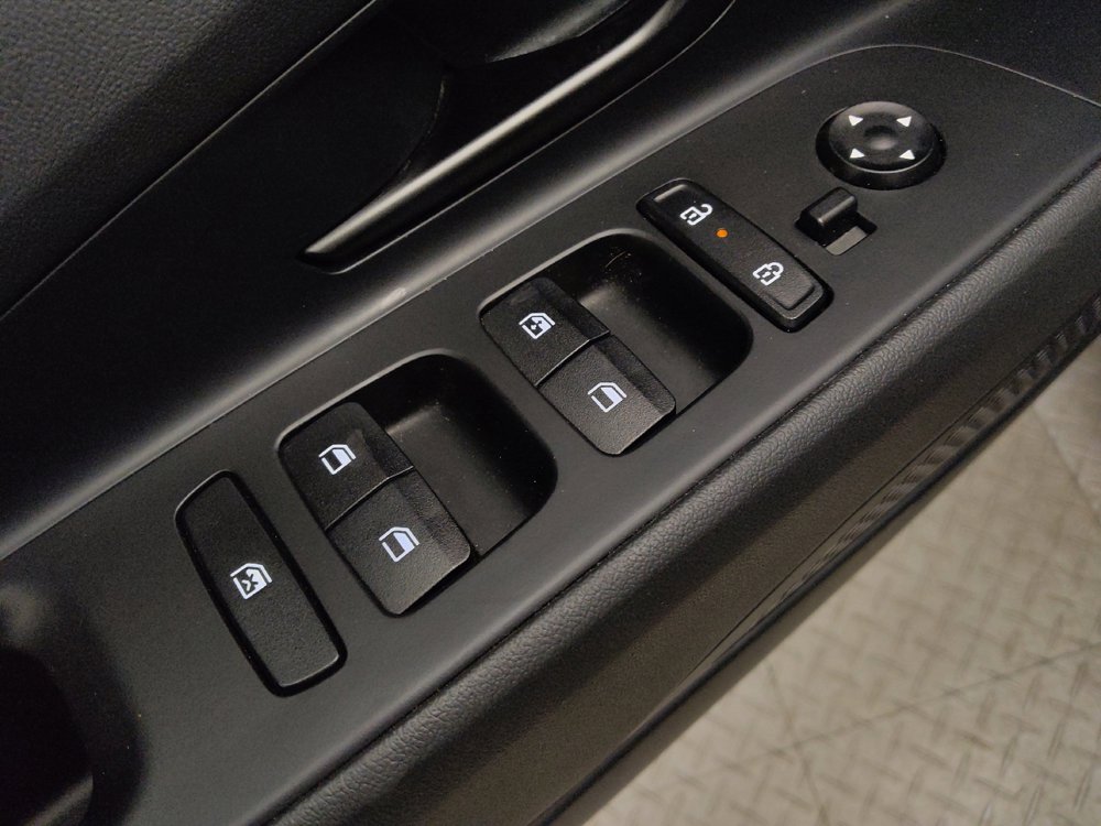 Used 2025 Hyundai Elantra Sport FWD image 27