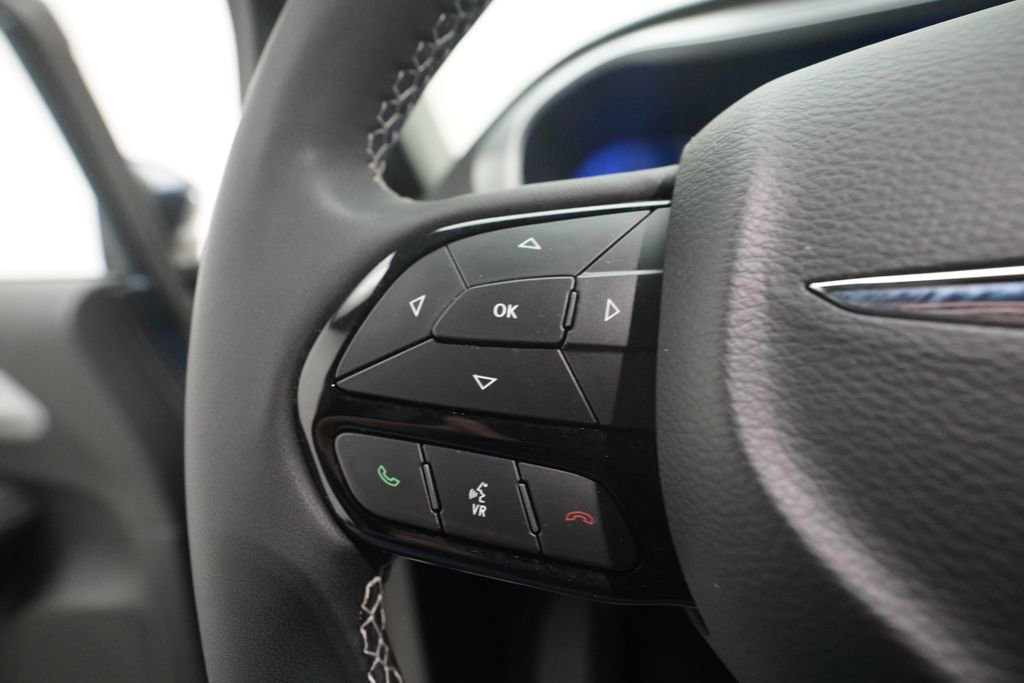 Used 2023 Chrysler Pacifica Touring-L w/ S Appearance Package image 19