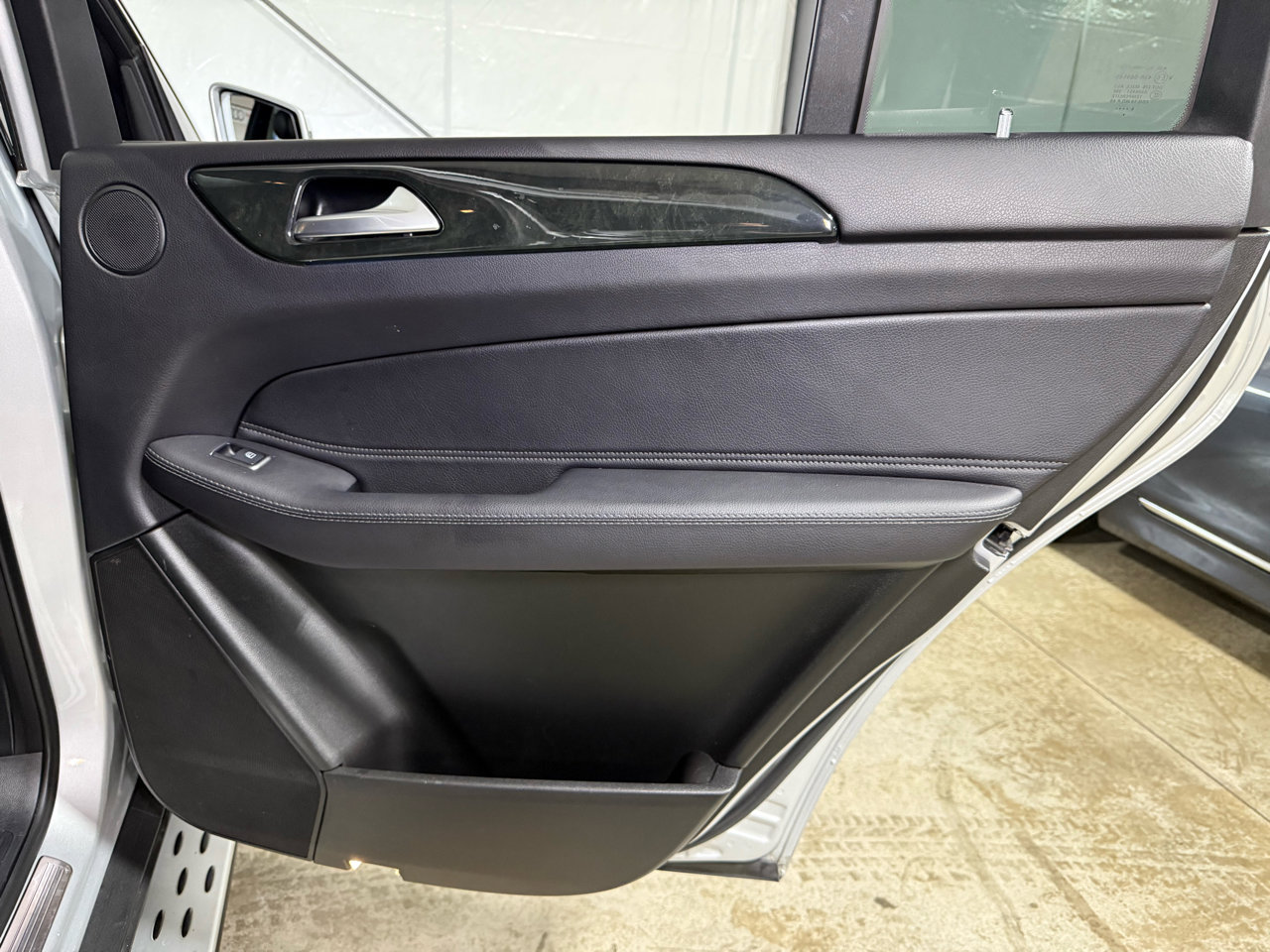 Used 2019 Mercedes-Benz GLS 450 4MATIC w/ Premium 1 Package image 32