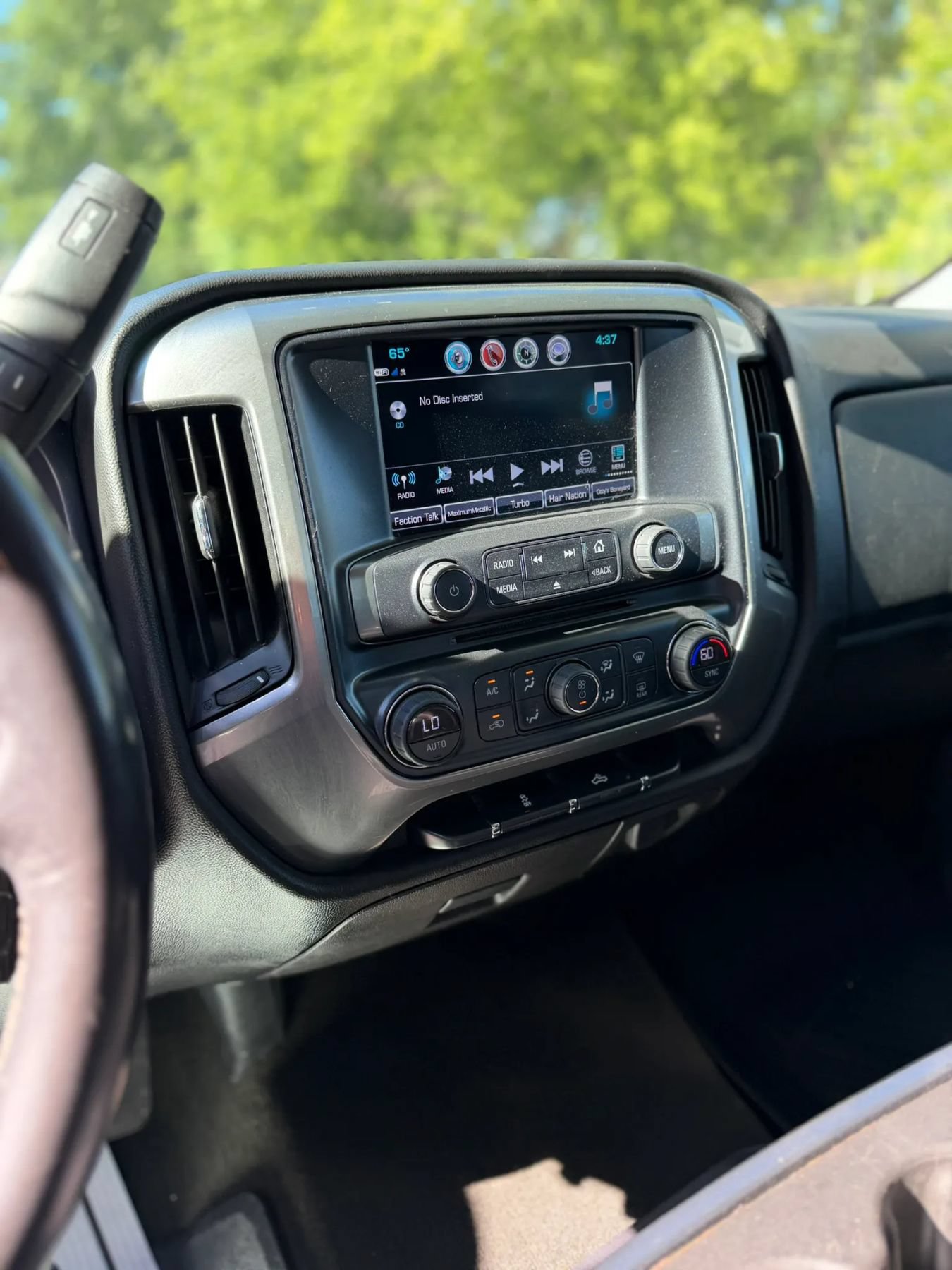 Used 2018 Chevrolet Silverado 1500 LT w/ All Star Edition AWD/4WD image 12