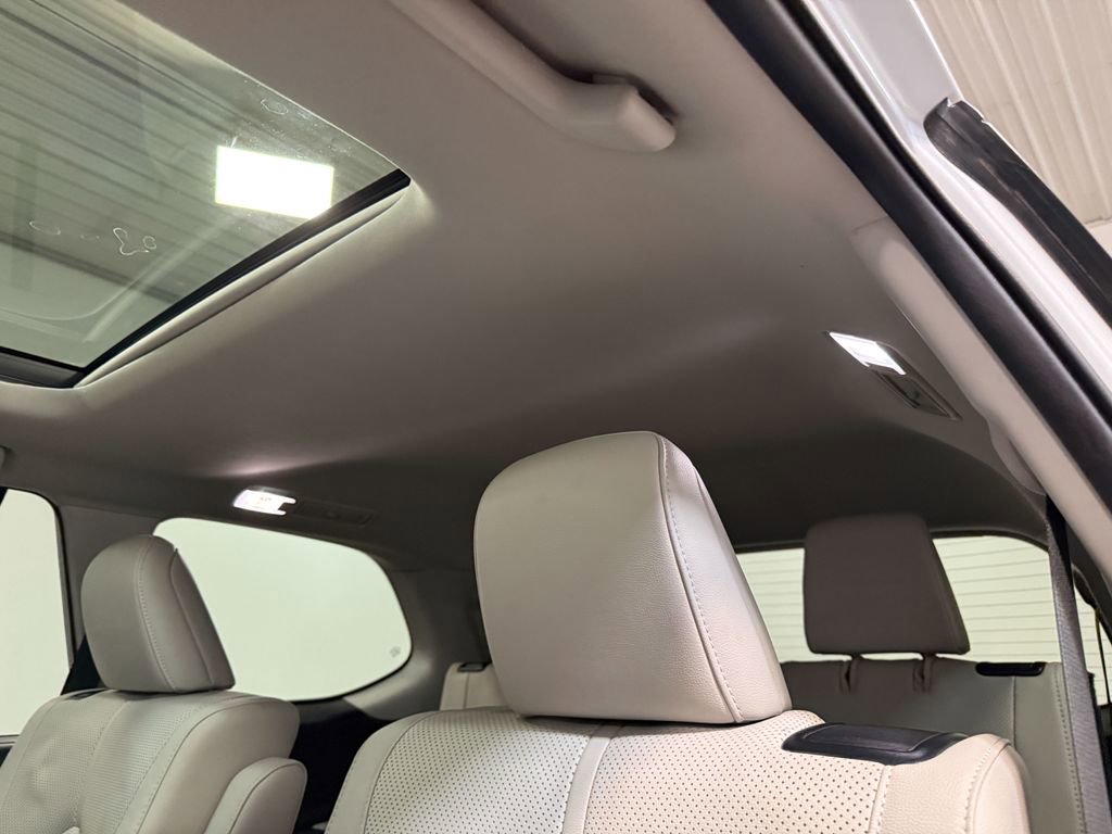 Used 2024 Toyota Grand Highlander AWD image 9