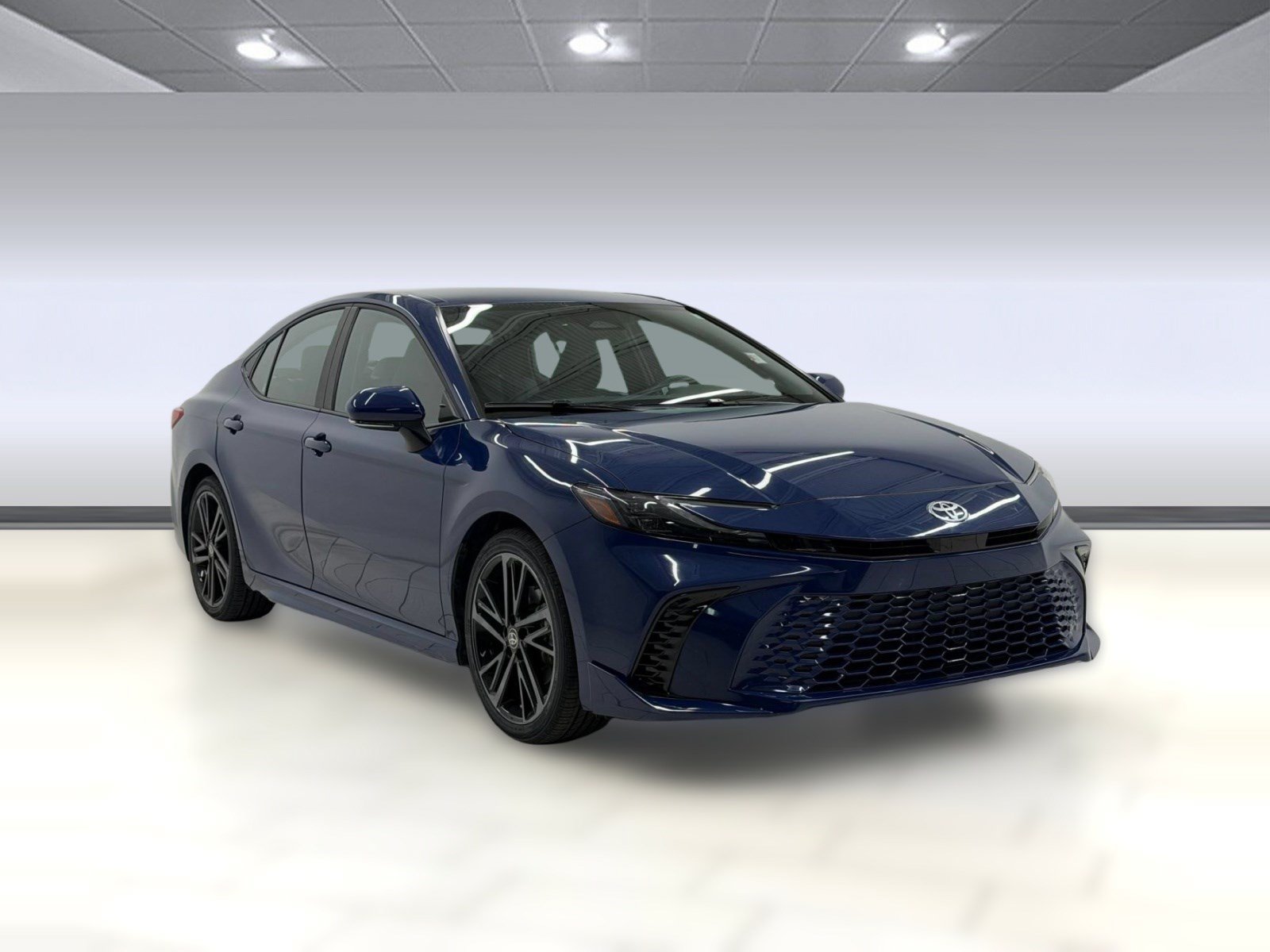 Used 2025 Toyota Camry XSE FWD image 6