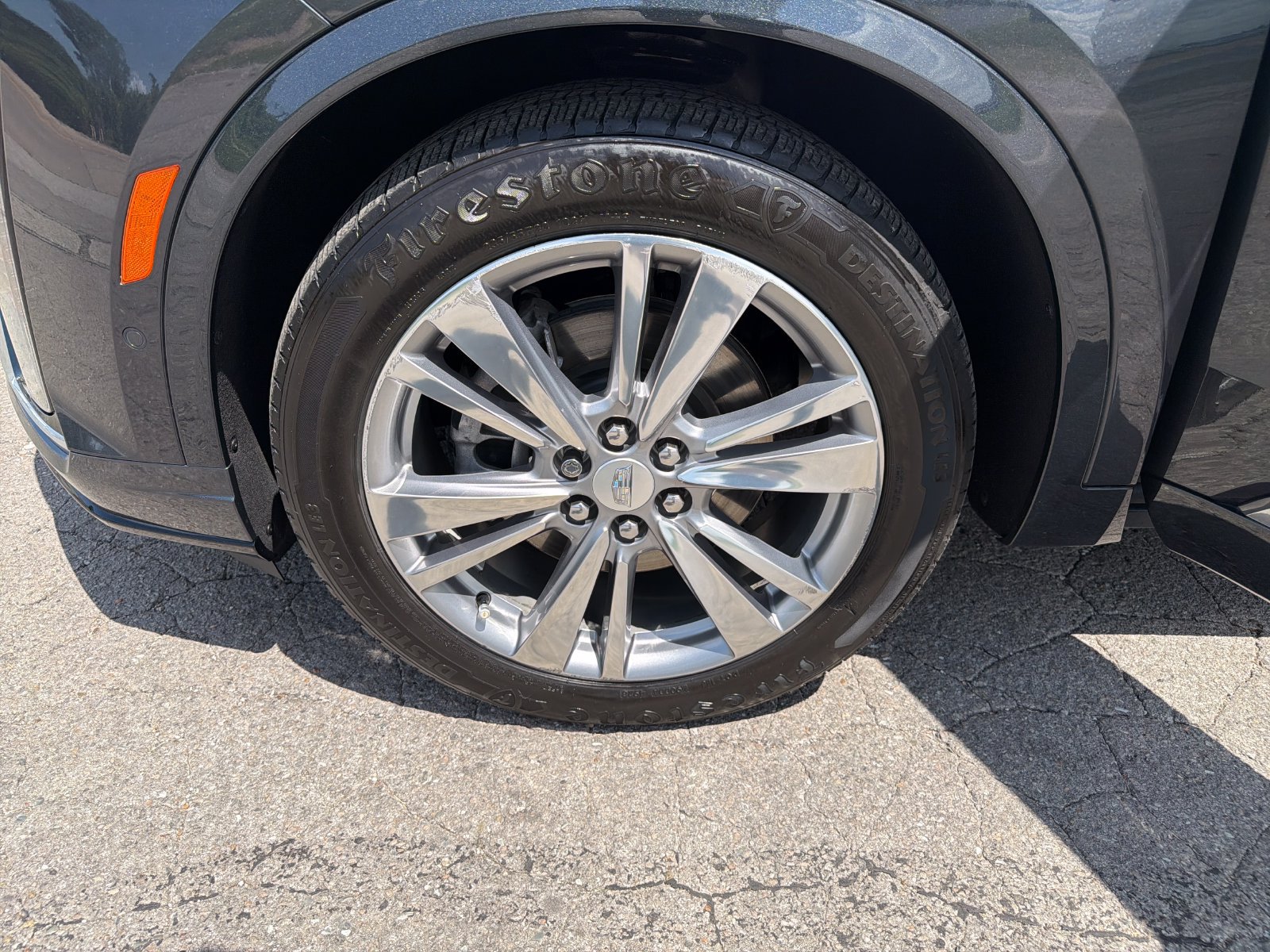 Used 2023 Cadillac XT6 Premium Luxury w/ Technology Package AWD/4WD image 28