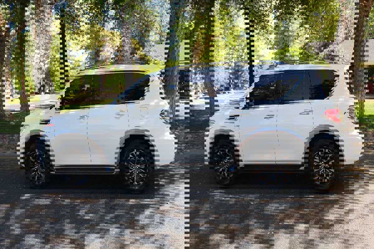 Used 2018 Nissan Armada Platinum w/ Cargo Package image 2