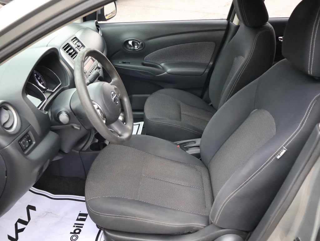 Used 2014 Nissan Versa SV w/ Convenience Package FWD image 14
