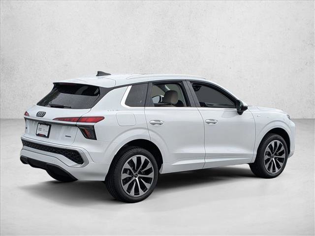 New 2026 Audi Q3 quattro 2.0T image 2