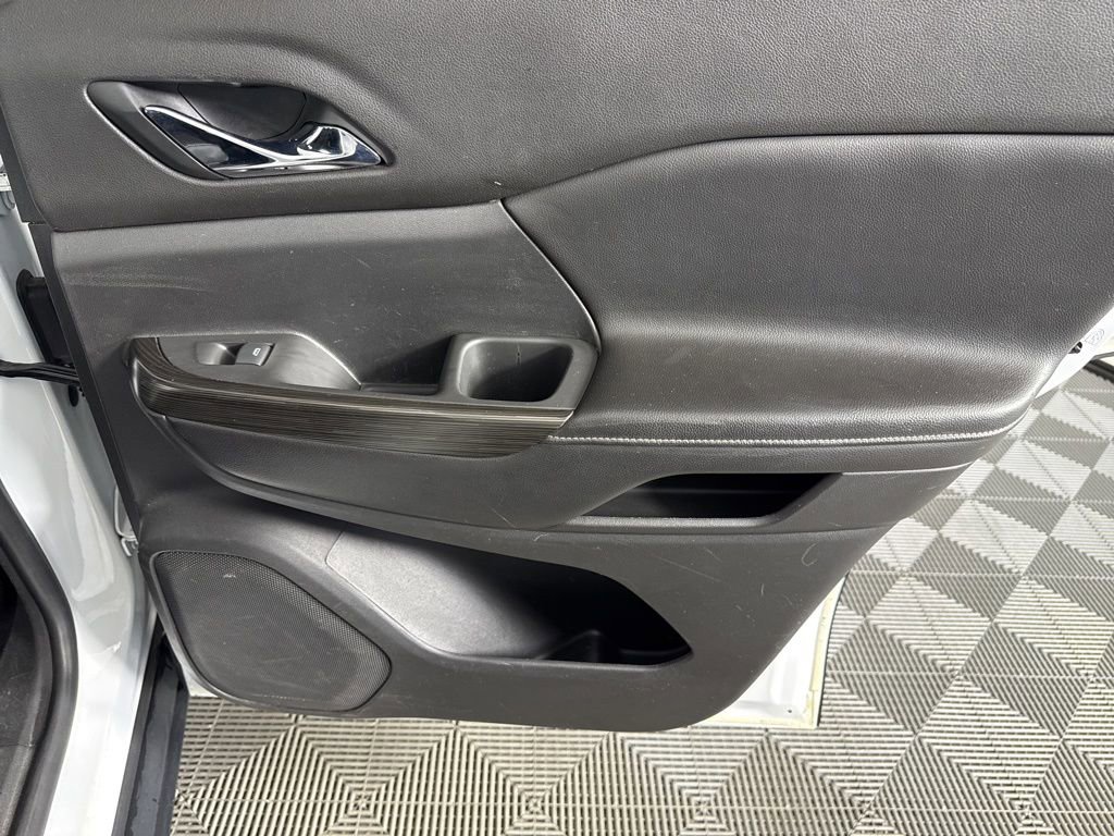 Used 2019 GMC Acadia SLT image 33