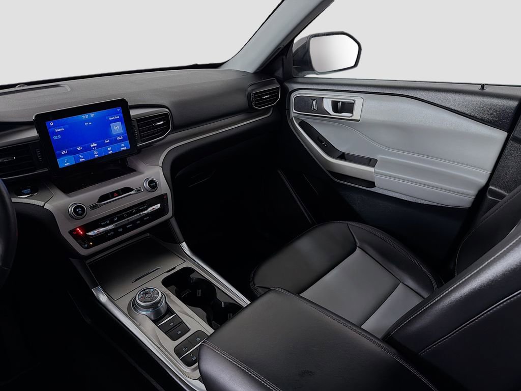 Used 2023 Ford Explorer XLT w/ Equipment Group 202A image 26