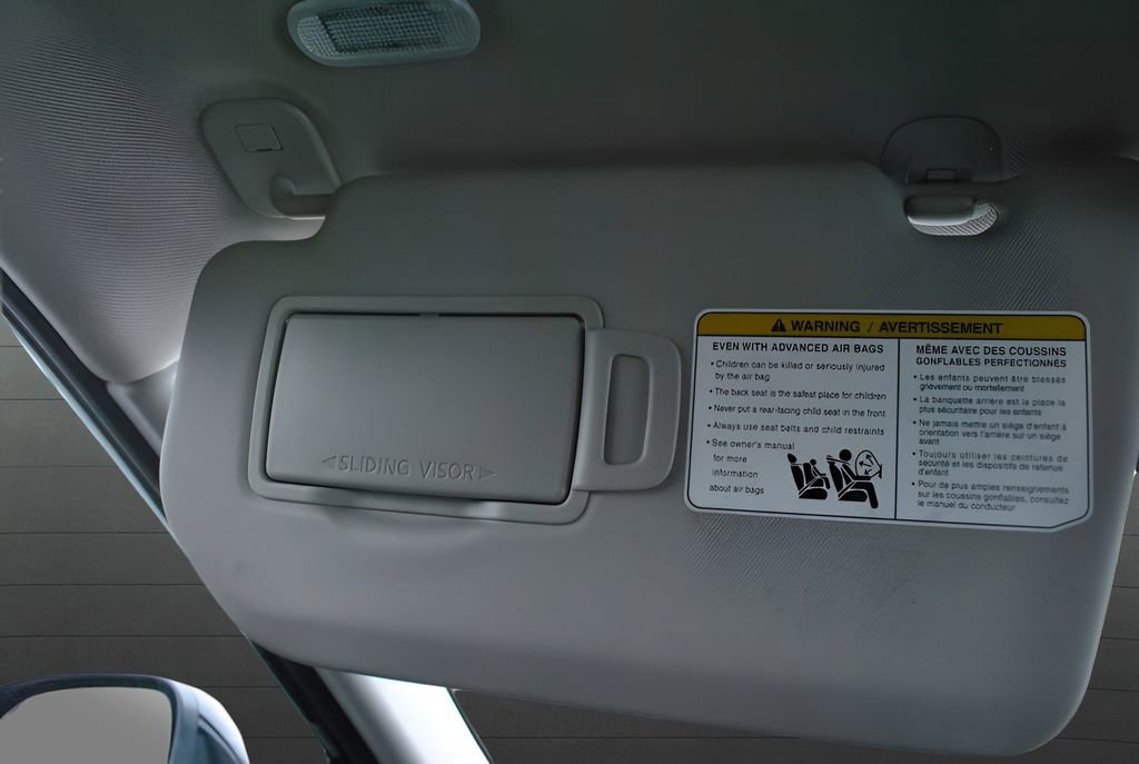 Used 2025 Nissan Rogue SV AWD/4WD image 8