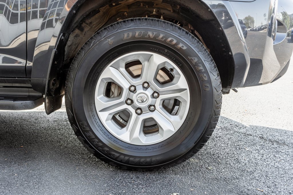 Used 2024 Toyota 4Runner SR5 image 5