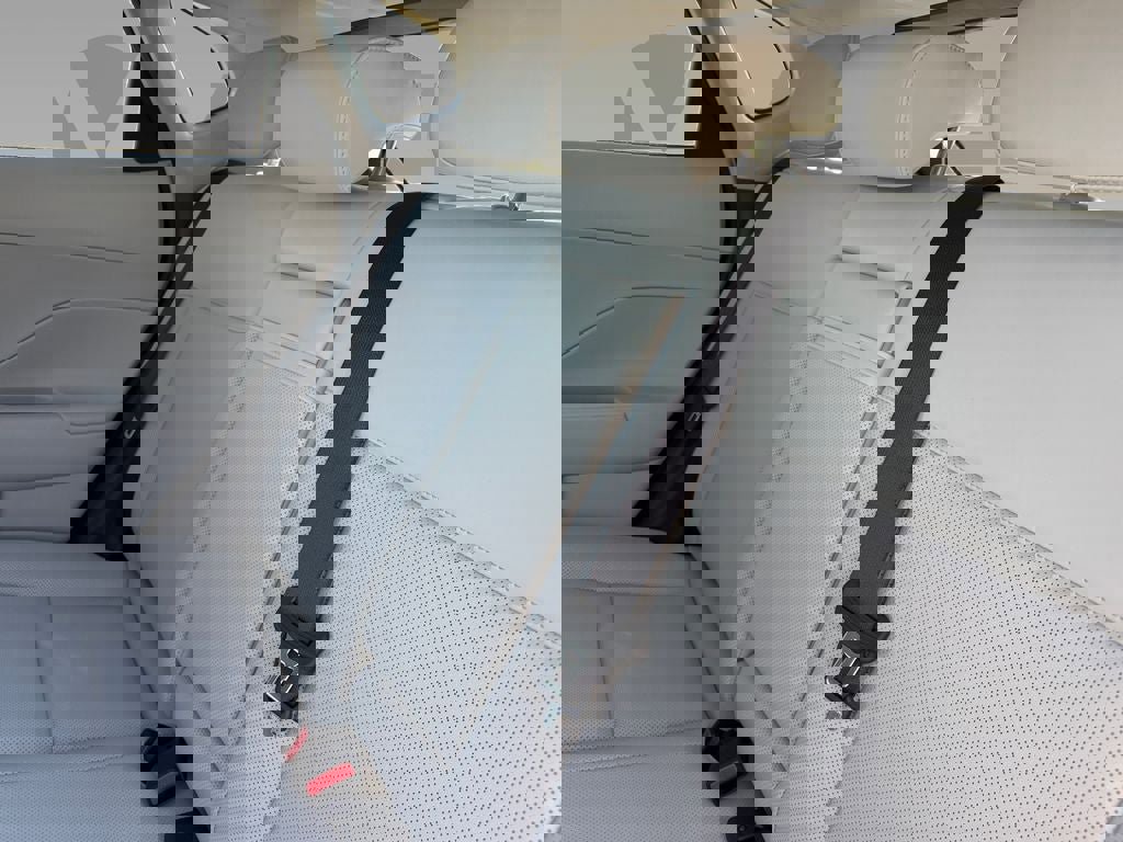 New 2026 Hyundai Kona Limited image 4