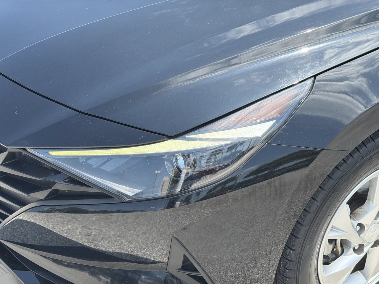 Used 2023 Hyundai Elantra SE FWD image 6