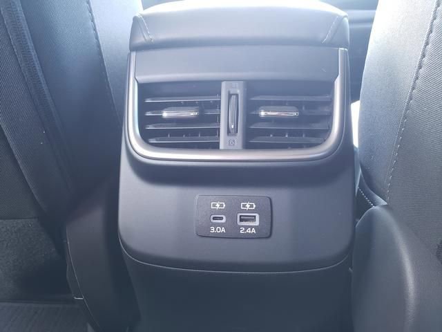 Used 2024 Subaru Legacy Premium AWD/4WD image 12