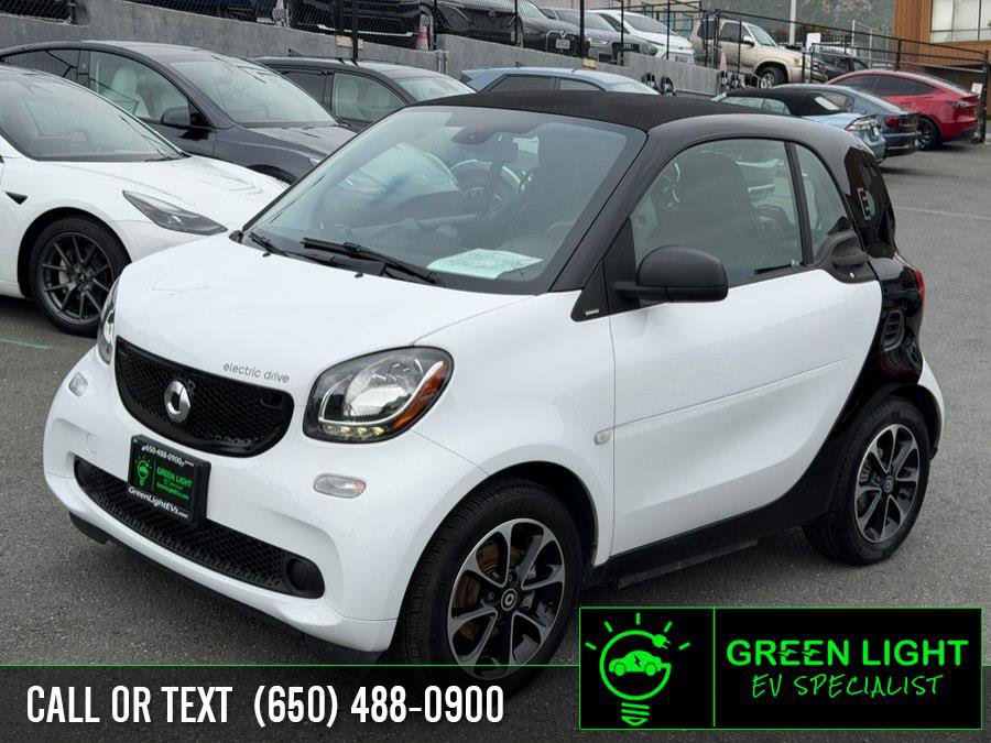 Used 2017 smart fortwo electric drive image 1