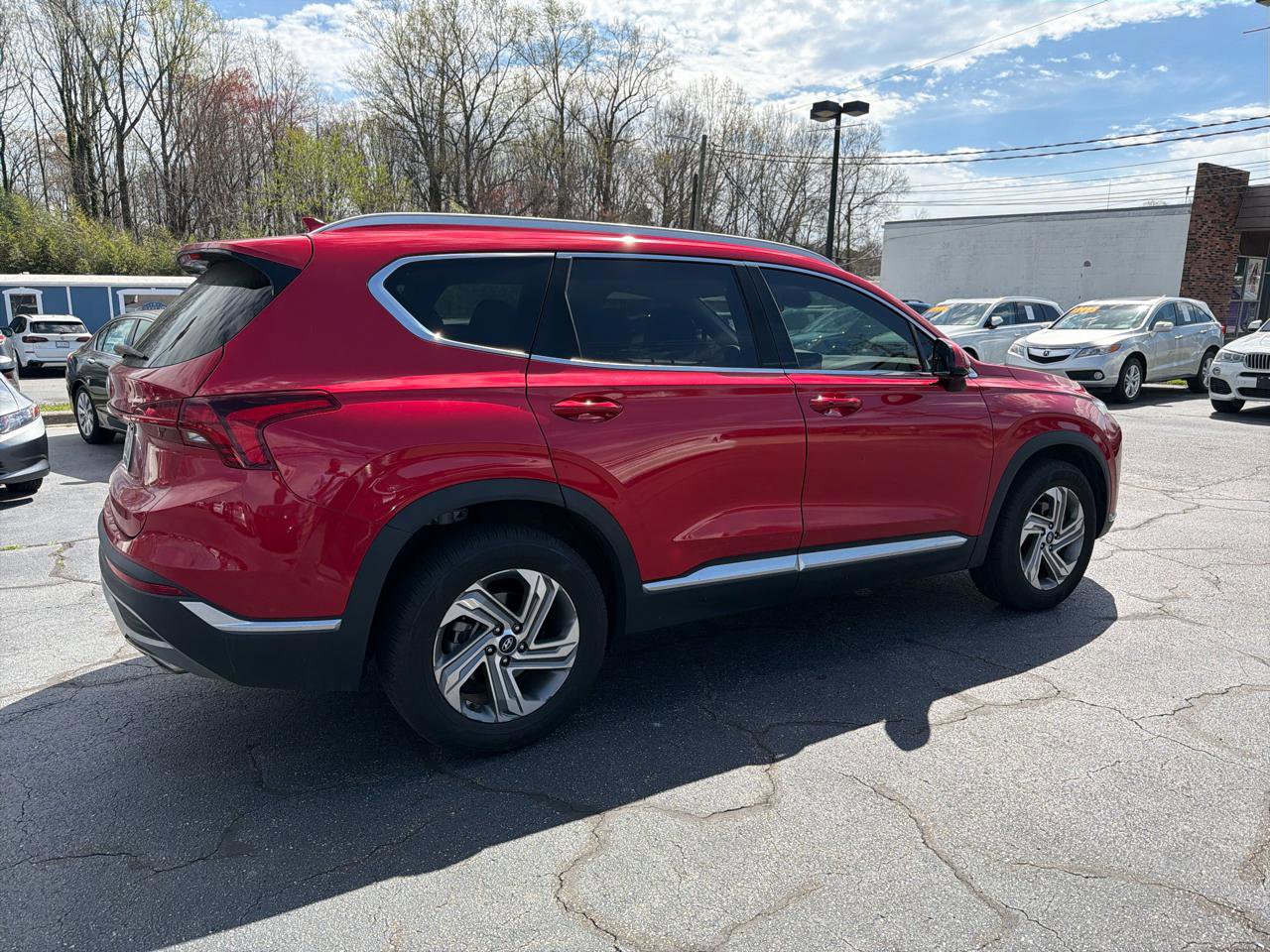 Used 2021 Hyundai Santa Fe SEL w/ Cargo Package image 3