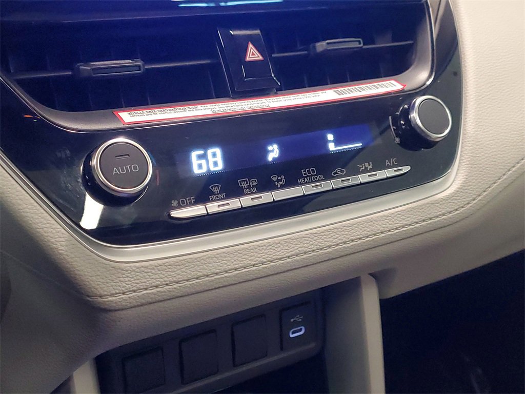 Used 2024 Toyota Corolla Cross LE w/ Moonroof Package image 27