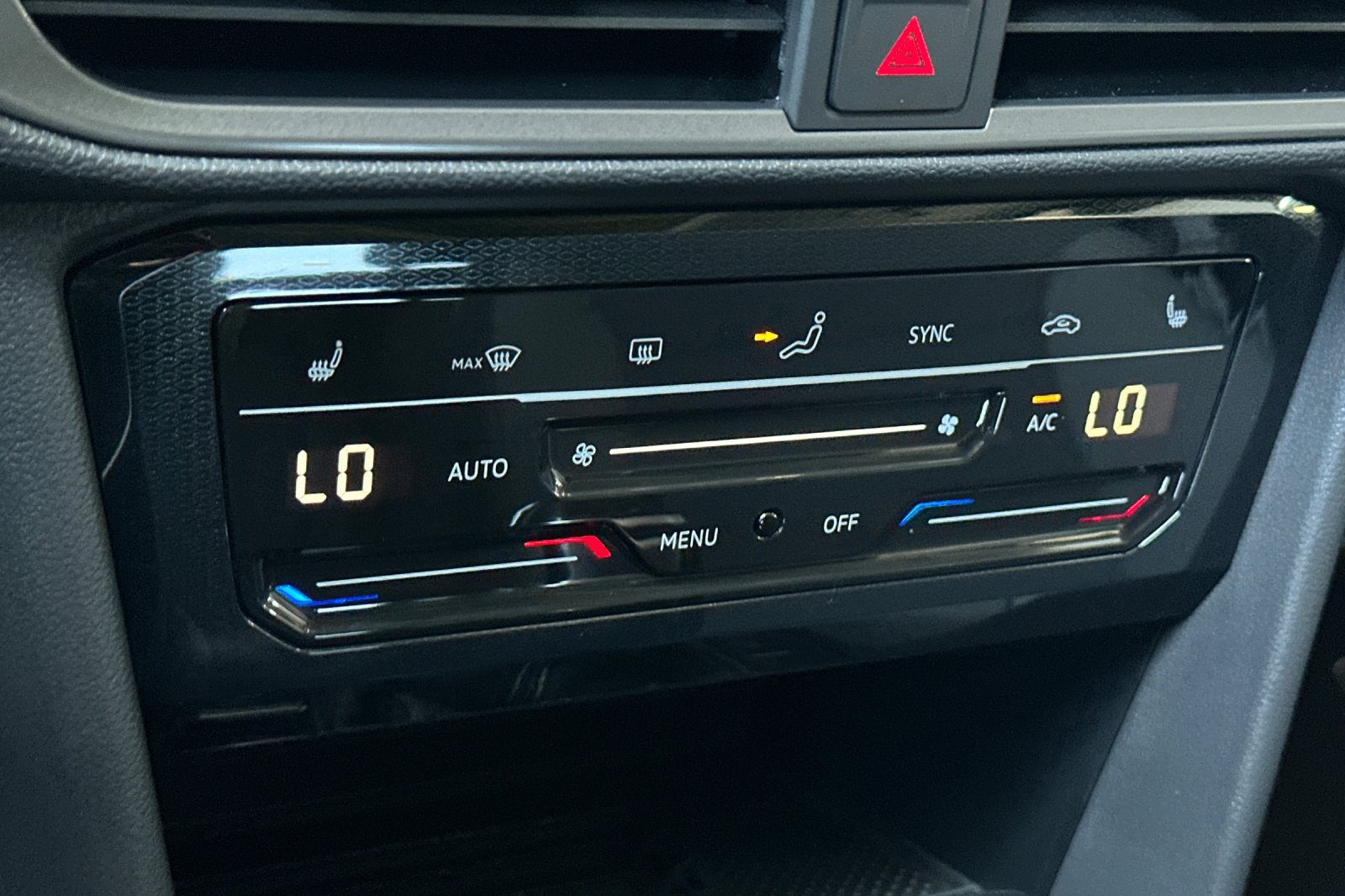 New 2026 Volkswagen Taos SE FWD image 18