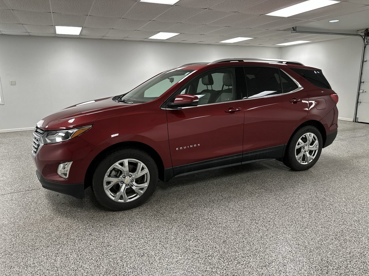 Used 2019 Chevrolet Equinox LT w/ LT True North Edition AWD/4WD image 4