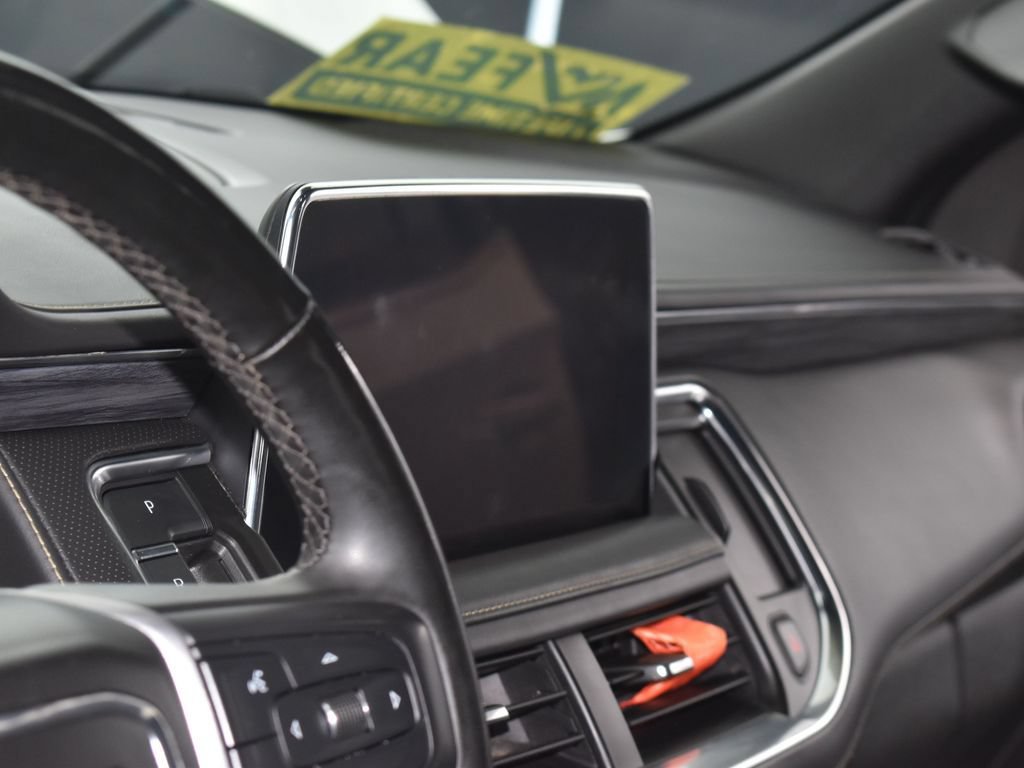 Used 2023 GMC Yukon SLT w/ SLT Luxury Package AWD/4WD image 17