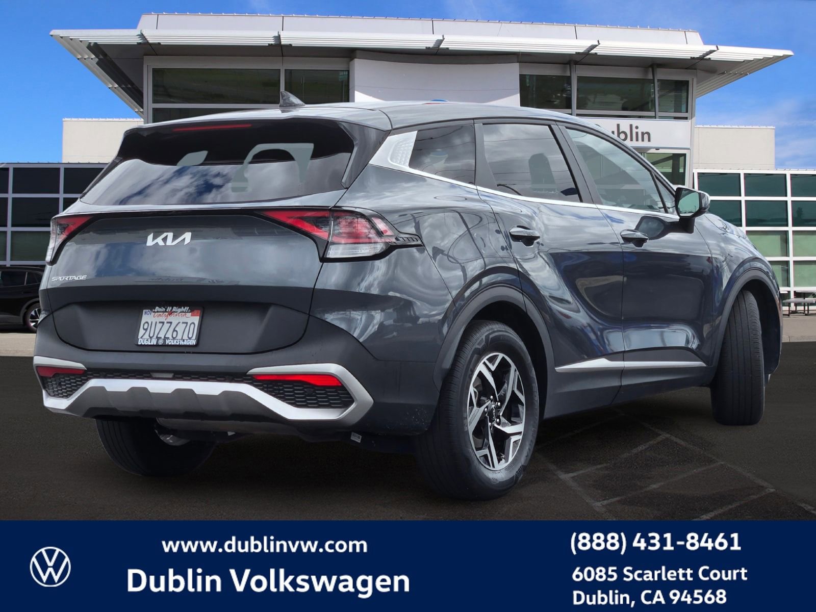 Used 2023 Kia Sportage LX image 4