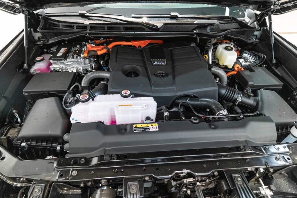 New 2026 Toyota Tundra Limited AWD/4WD image 40