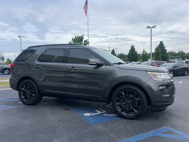 Used 2019 Ford Explorer XLT w/ Equipment Group 202A FWD image 4