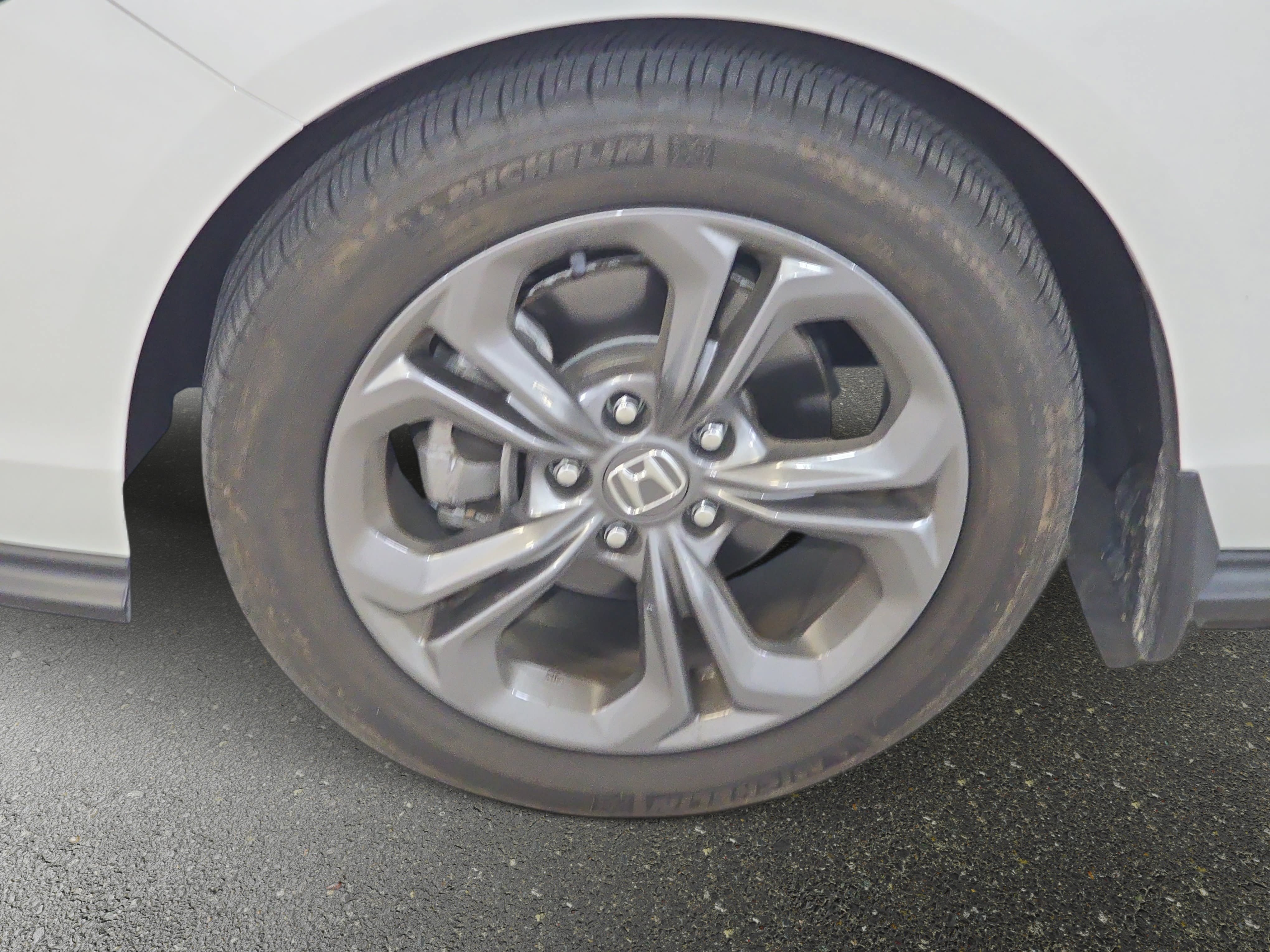 Used 2023 Honda Accord EX image 30