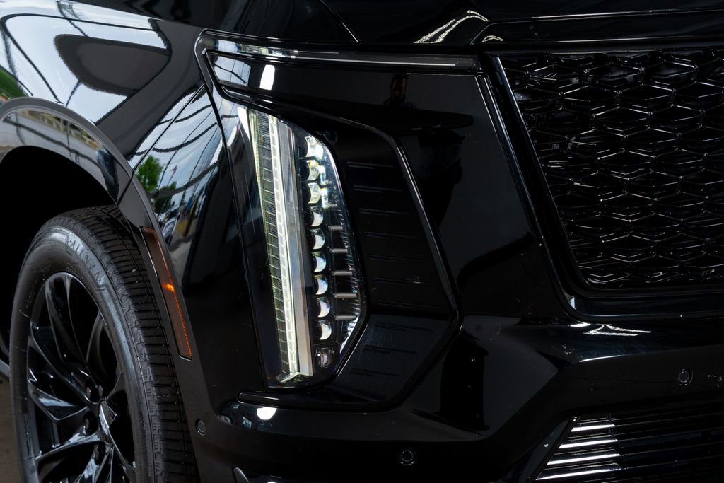 Used 2025 Cadillac Escalade Premium Luxury w/ LPO, Floor Liner Package RWD image 8