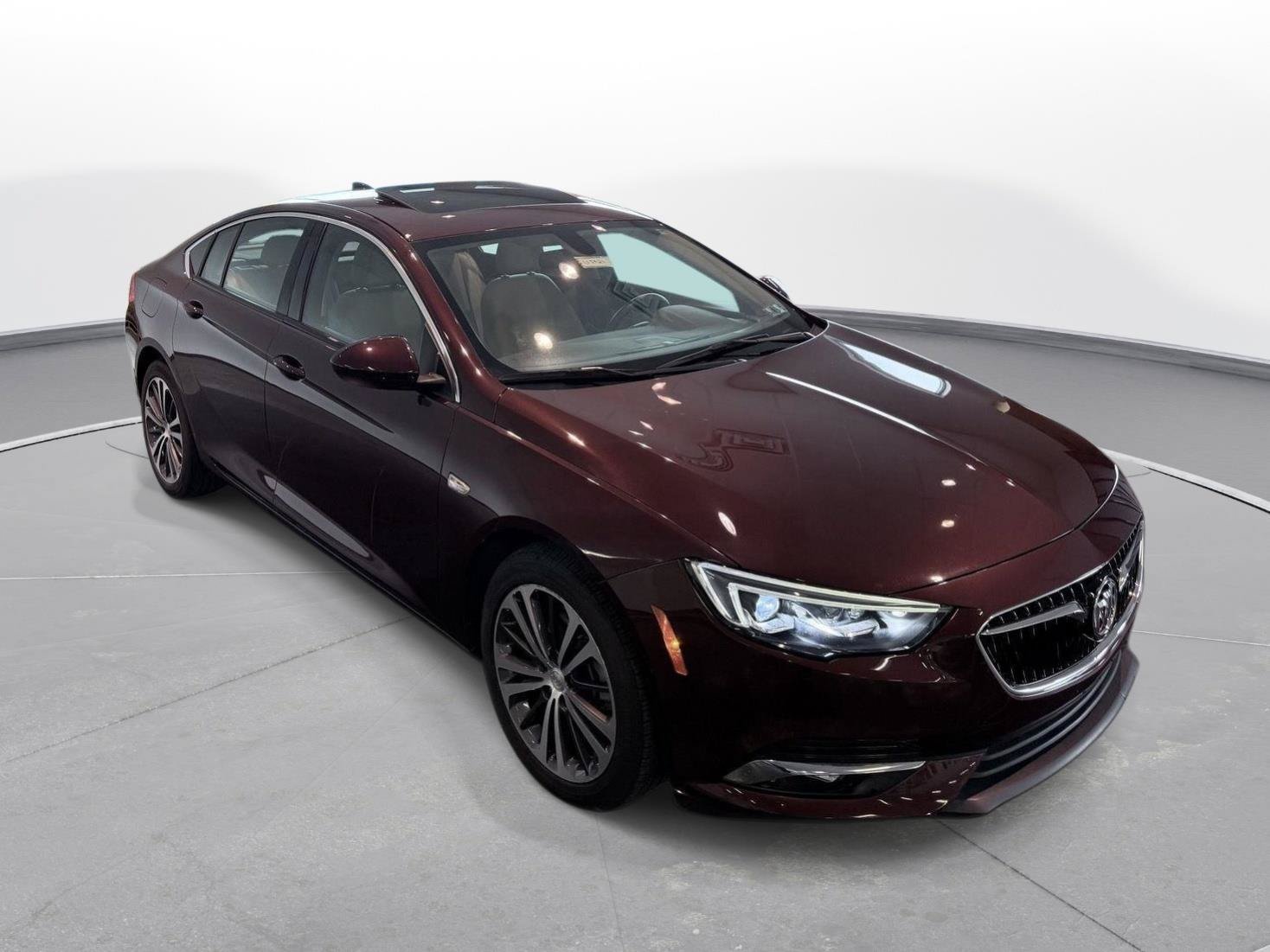 Used 2018 Buick Regal Essence w/ Driver Confidence Package #1 FWD image 7