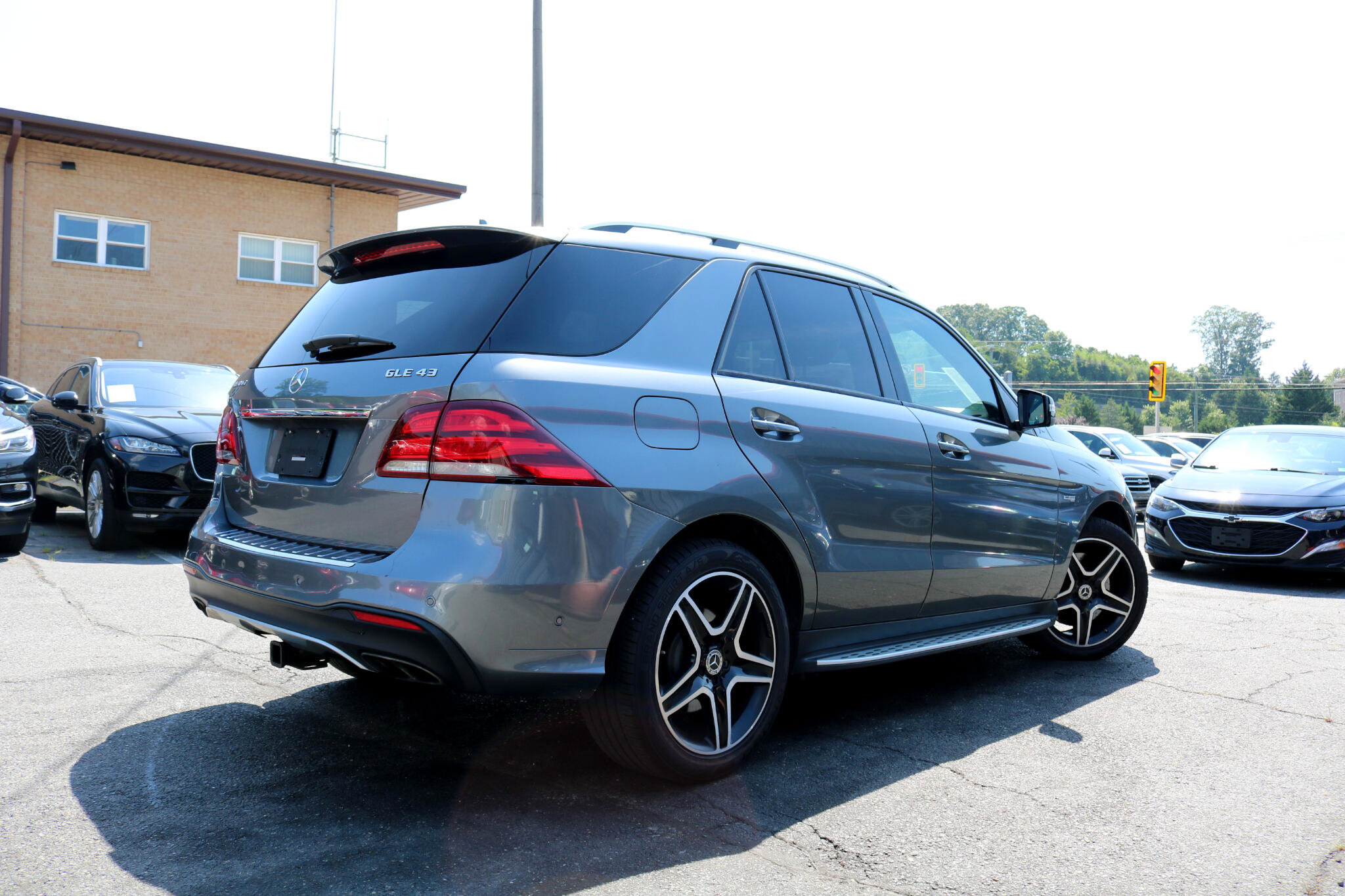 Used 2018 Mercedes-Benz GLE 43 AMG 4MATIC image 2