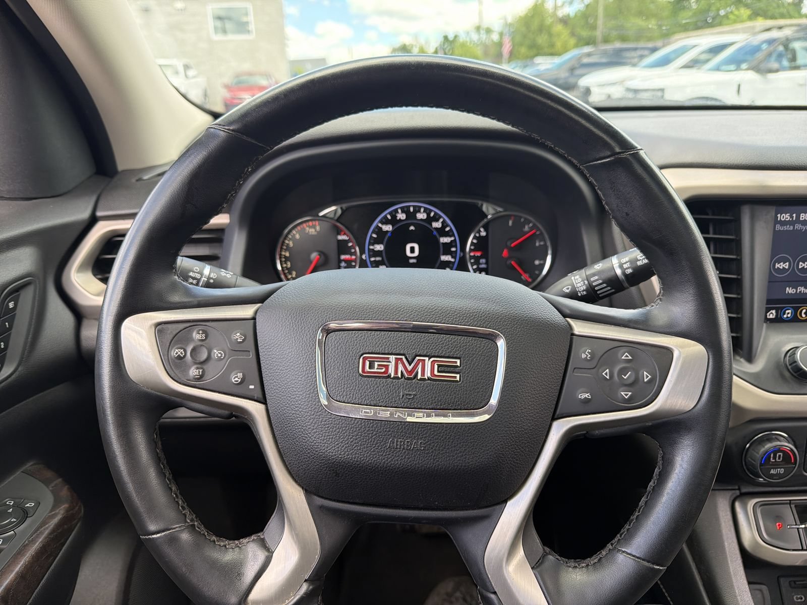 Used 2023 GMC Acadia Denali w/ Denali Ultimate Package AWD/4WD image 31
