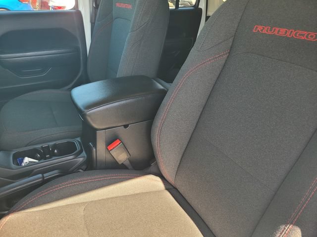 Used 2025 Jeep Wrangler Unlimited Rubicon AWD/4WD image 13