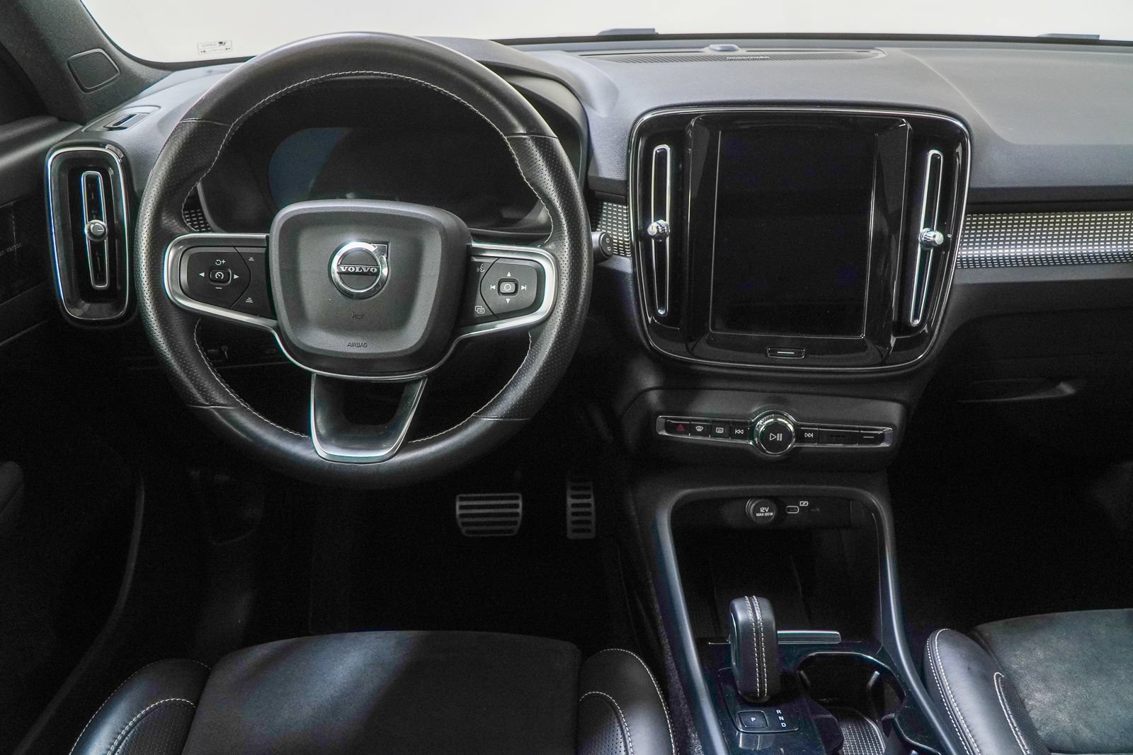 Used 2021 Volvo XC40 P8 Recharge w/ Advanced Package AWD/4WD image 23