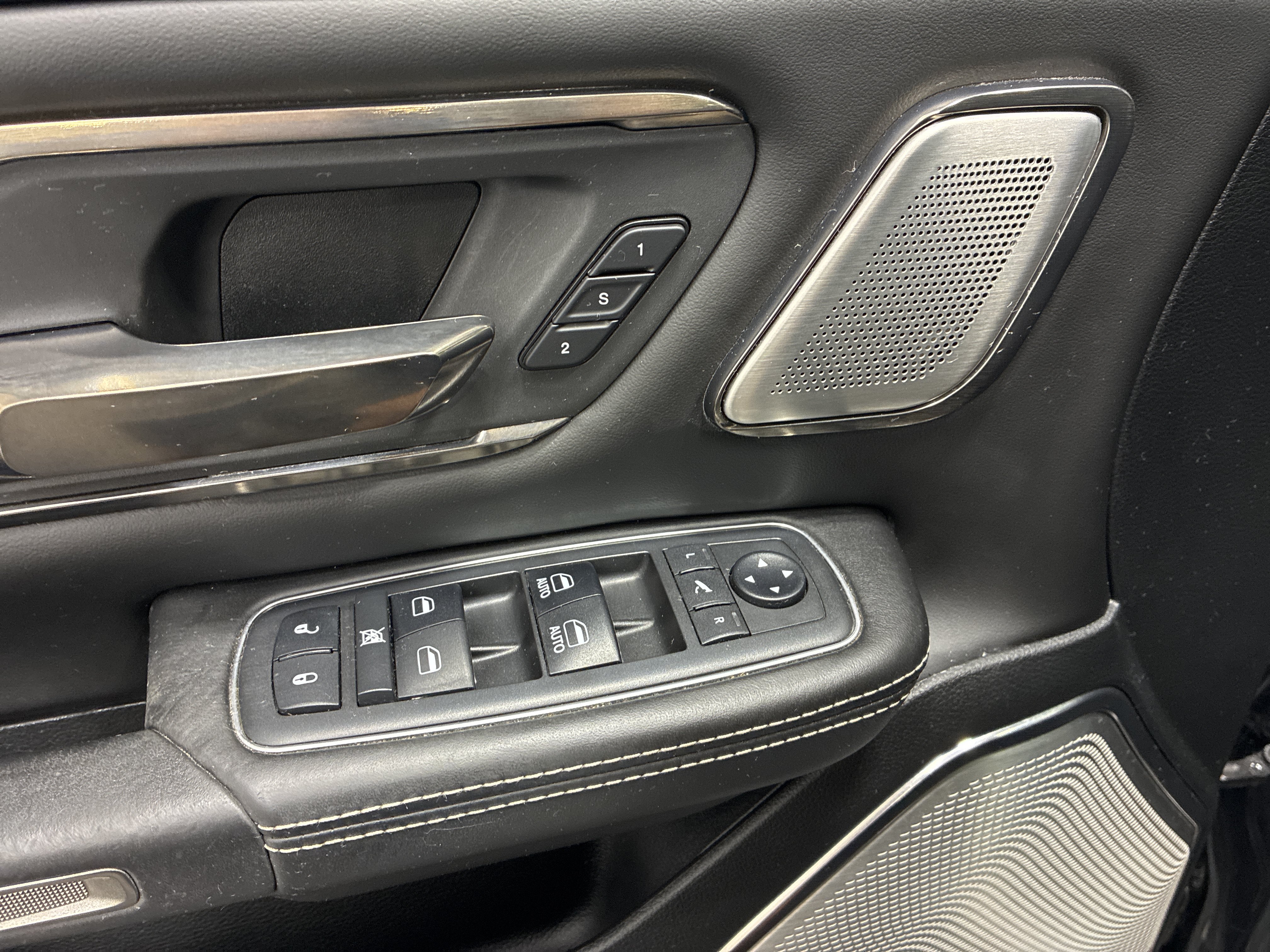 Used 2019 RAM 1500 Limited AWD/4WD image 19