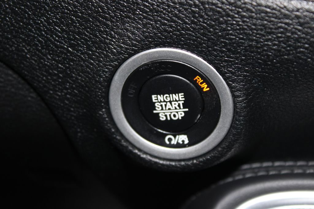 Used 2016 Dodge Challenger R/T Scat Pack w/ Leather Interior Group image 34