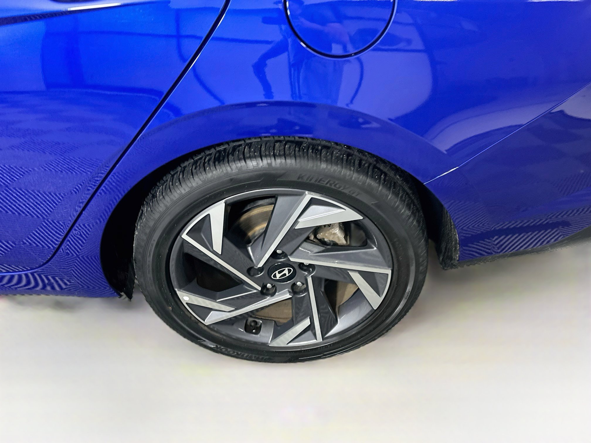 Used 2025 Hyundai Elantra SEL FWD image 11