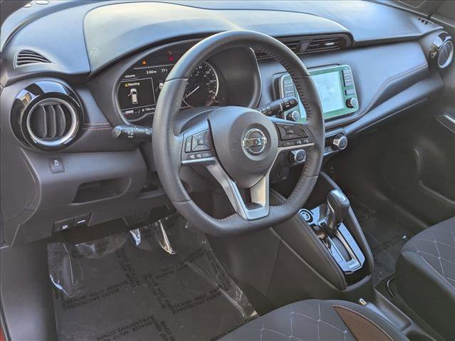 Used 2018 Nissan Kicks SR image 10