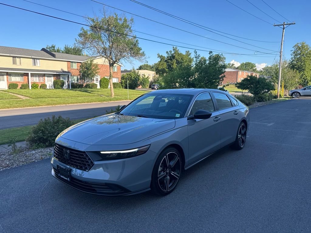Certified 2025 Honda Accord Sport image 9