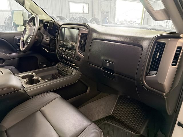 Used 2018 GMC Sierra 2500 SLT w/ All Terrain HD Package image 12