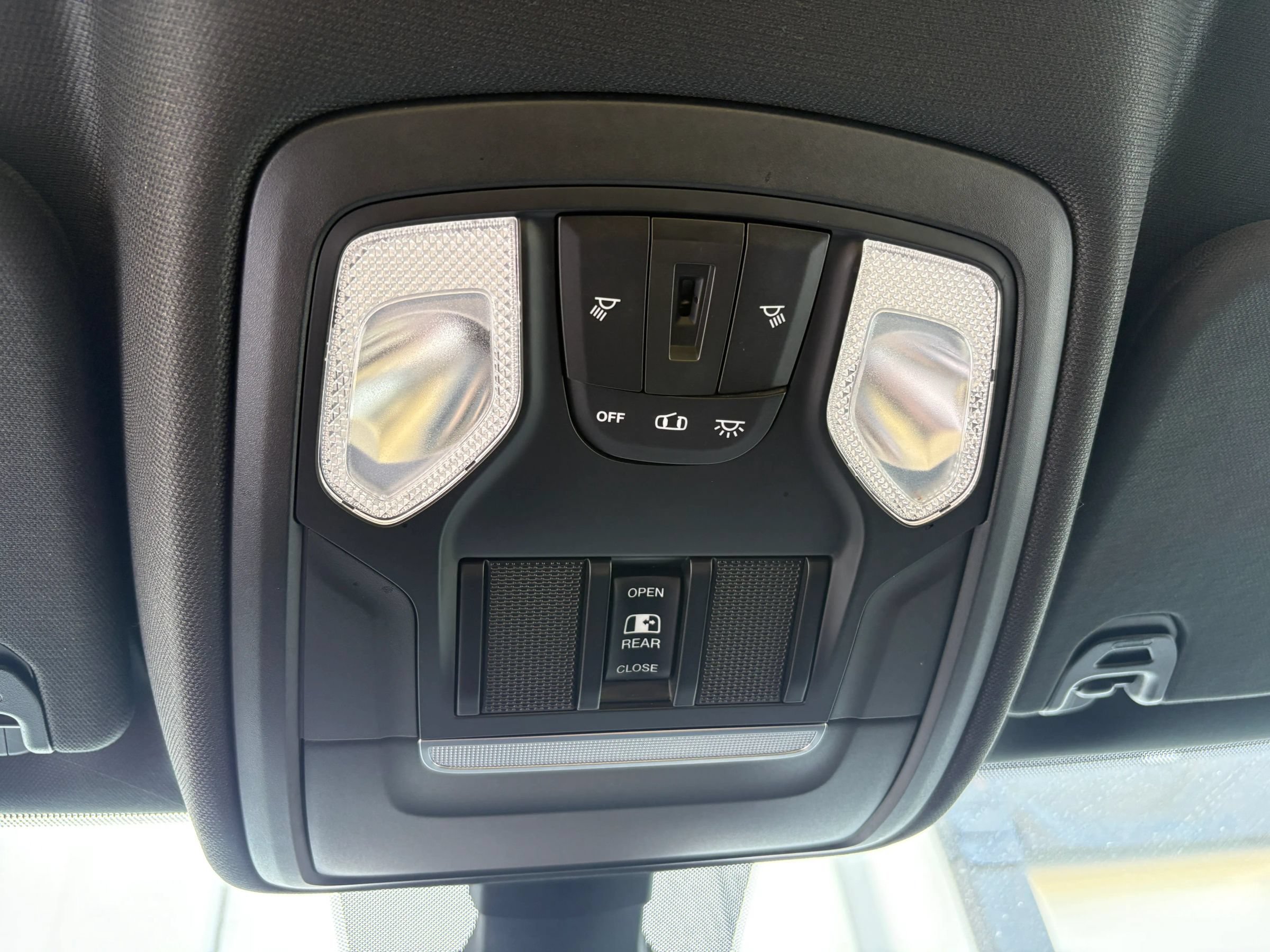 Used 2019 RAM 1500 Big Horn AWD/4WD image 36