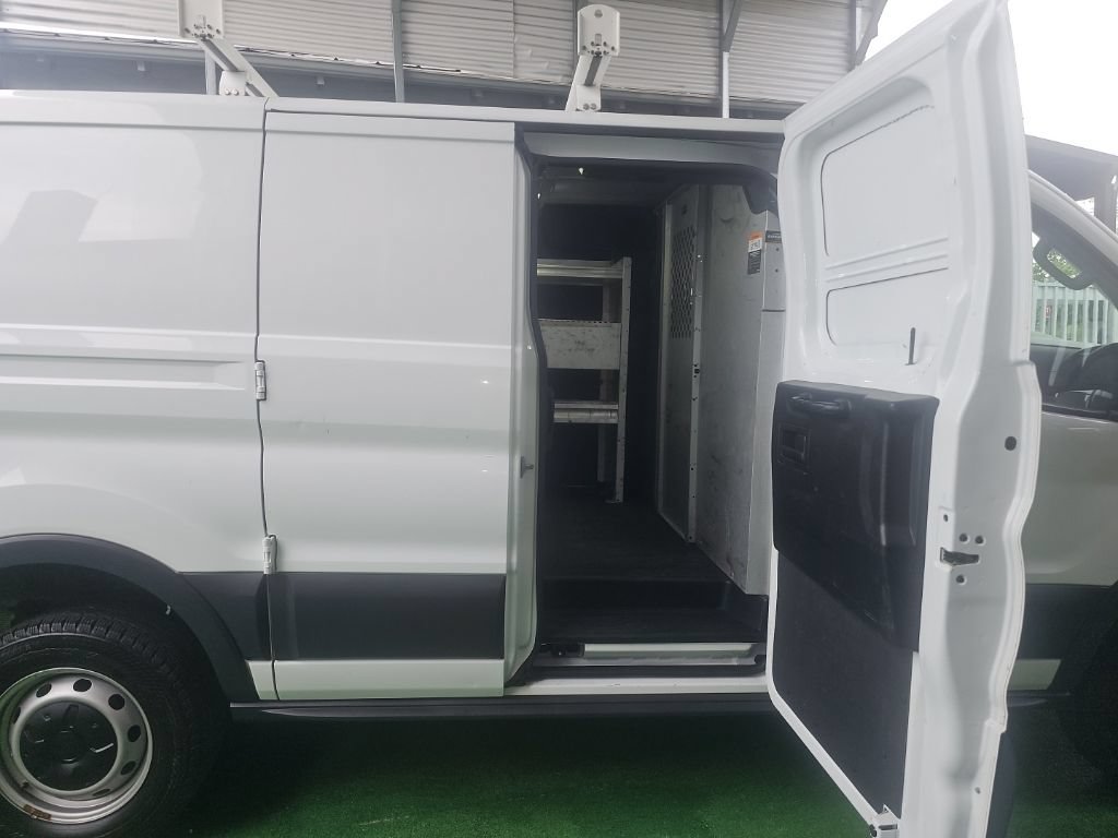 Used 2018 Ford Transit 250 130 Low Roof RWD image 28