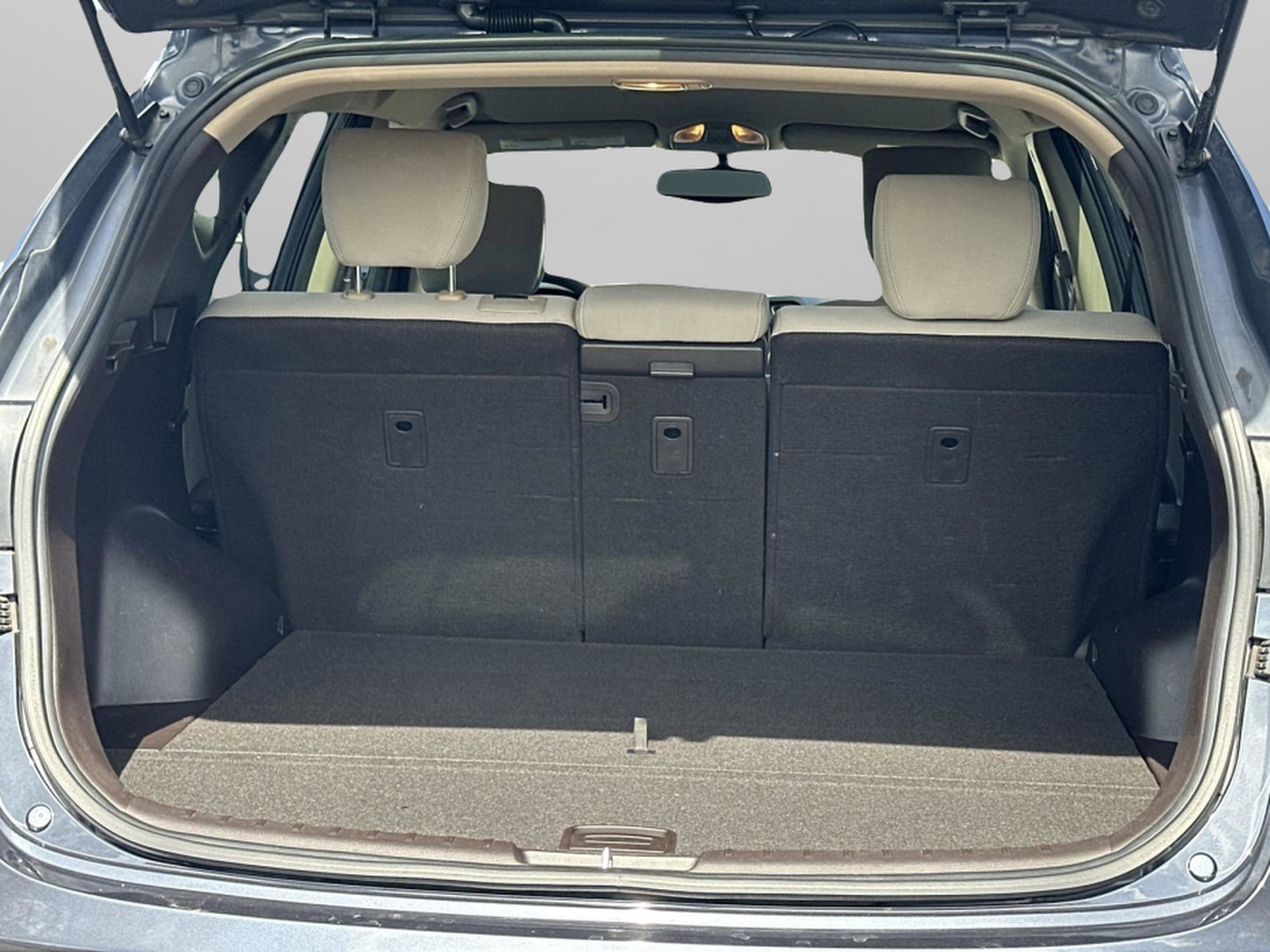 Used 2017 Hyundai Santa Fe Sport image 2