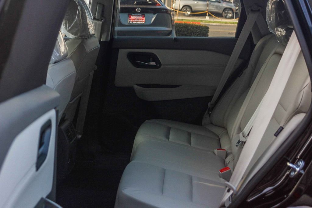 New 2025 Nissan Rogue SV w/ SV Premium Package image 21