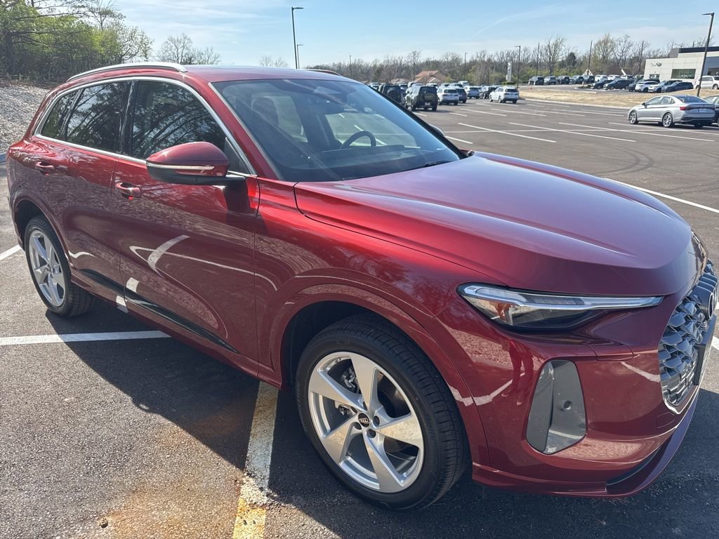 Used 2025 Audi Q5 Premium Plus w/ Premium Plus image 3