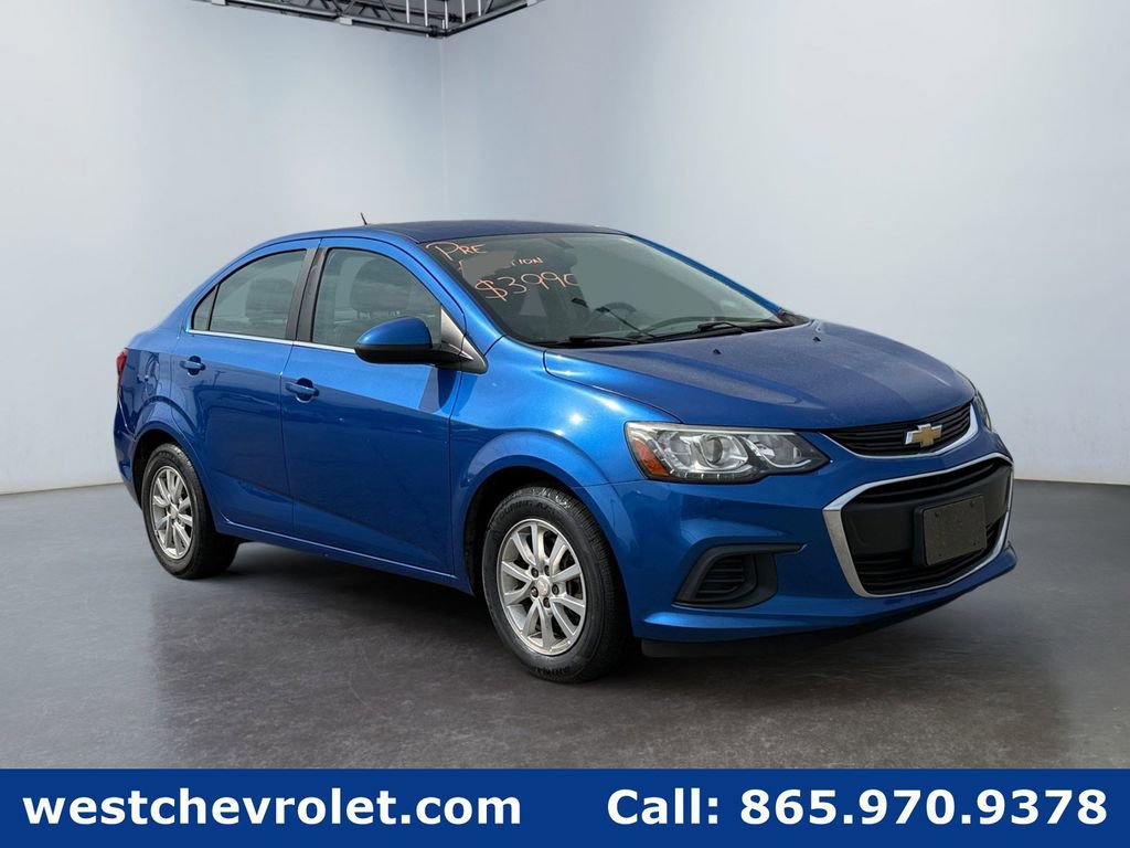 Used 2017 Chevrolet Sonic LT FWD image 1