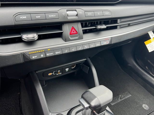 Certified 2025 Kia K4 LXS FWD image 20